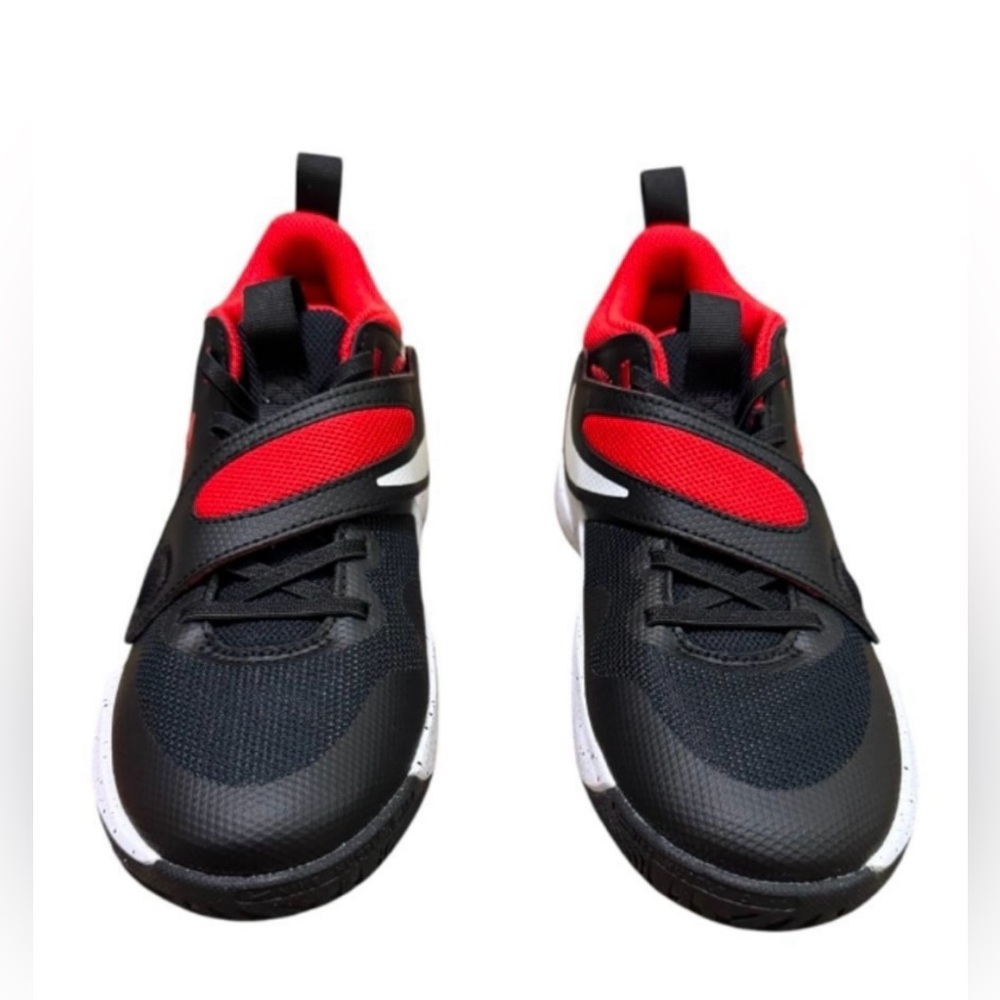 NIKE Team Hustle d 11 (GS) DV8996 003
Black, Shoes for kids, easy to use, Size 4